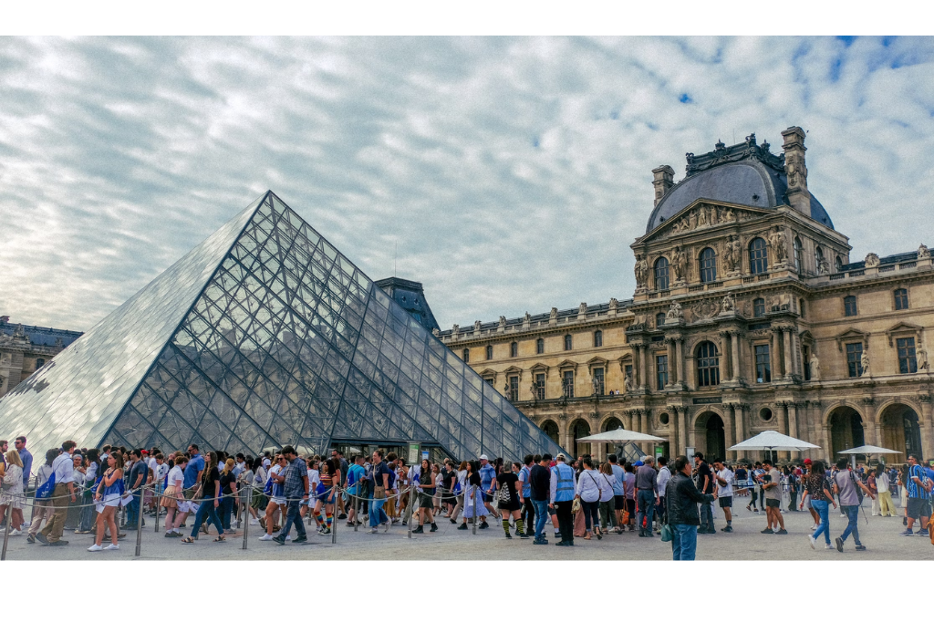 Overtourism in Paris — The Louvre's example