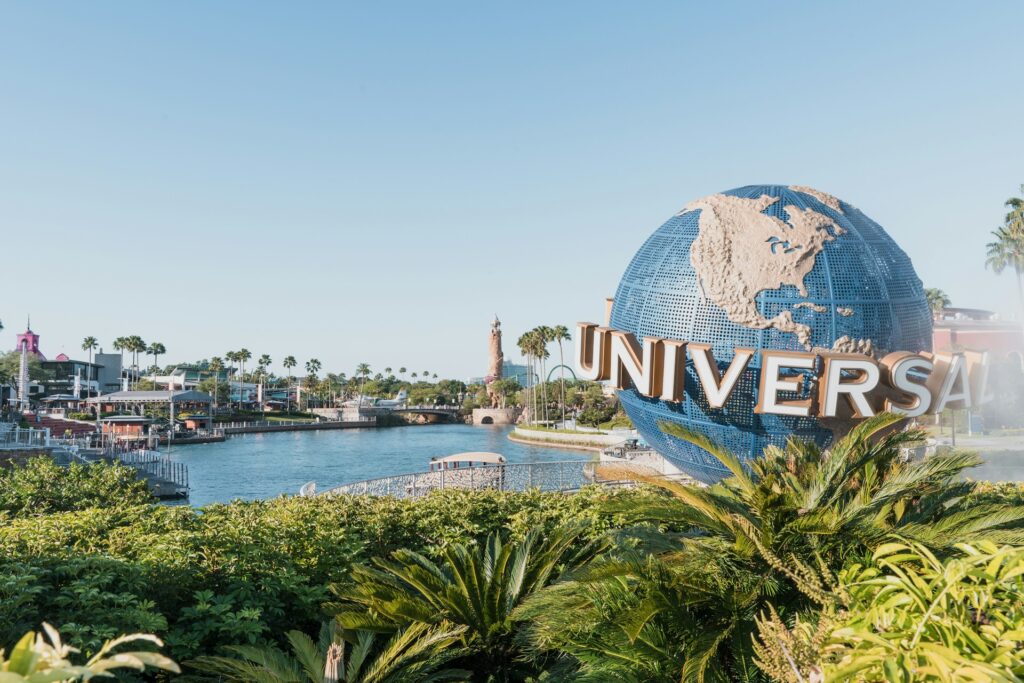 The Universal Orlando globe sign
