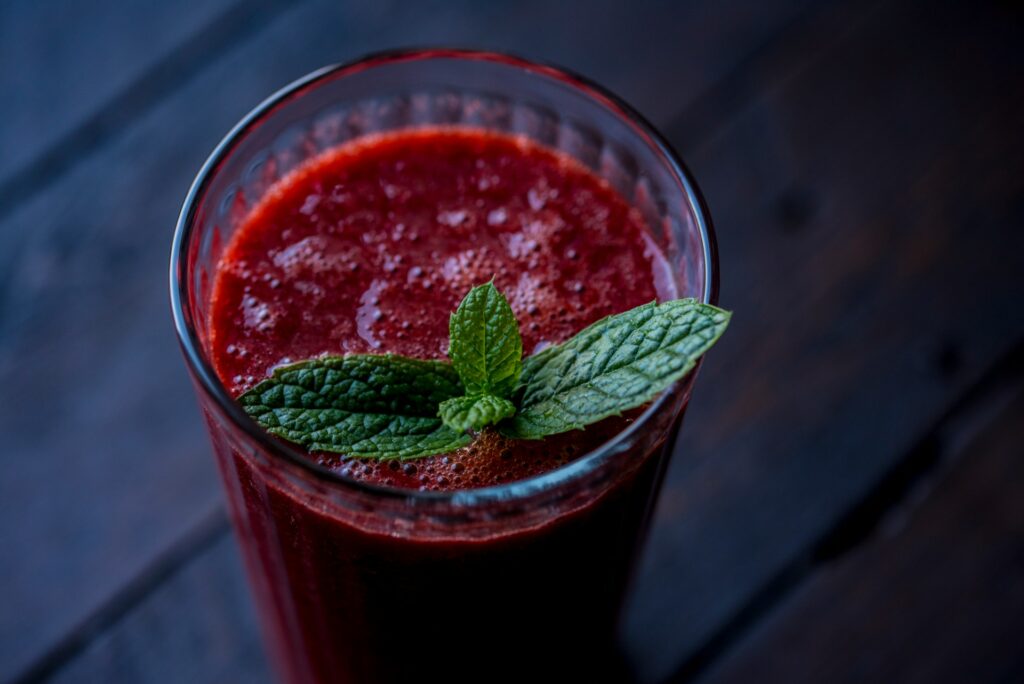Magnesium berry dream mocktail in a glass