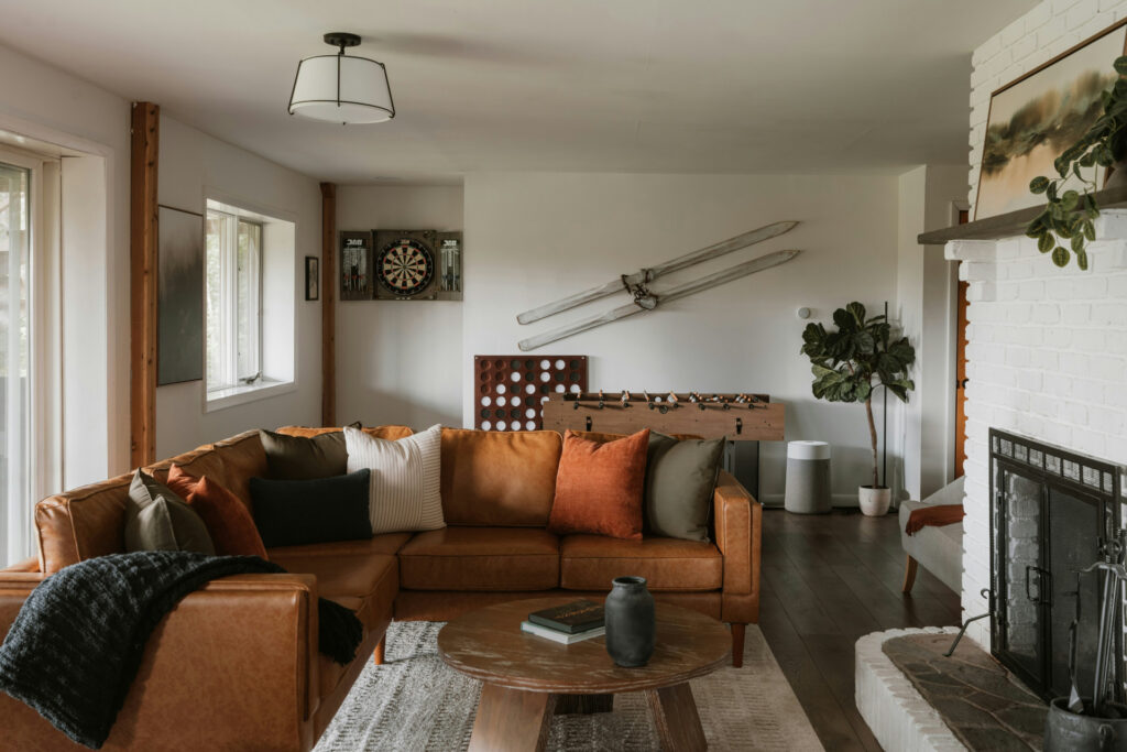 You can personalize warm minimalism interior design to make it uniquely yours.