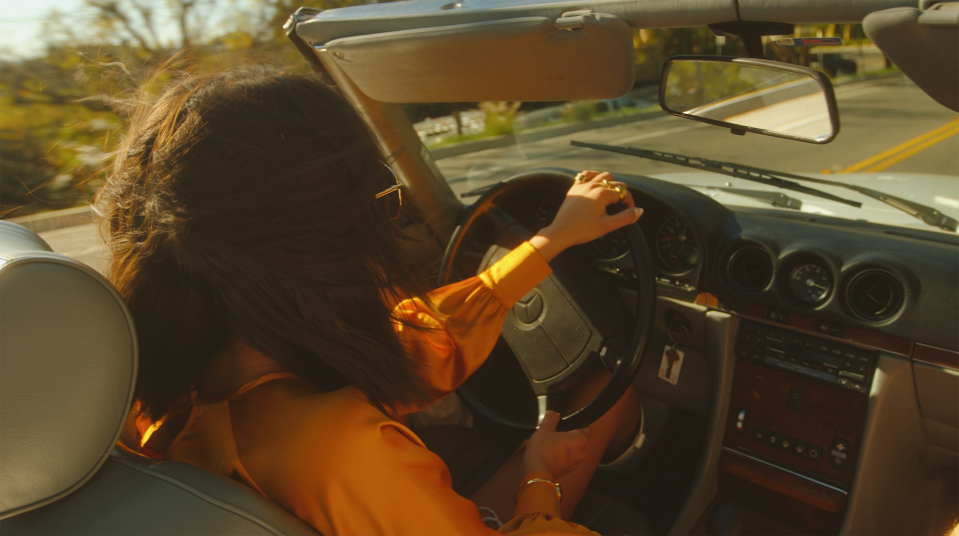 woman driving in a solo road trip