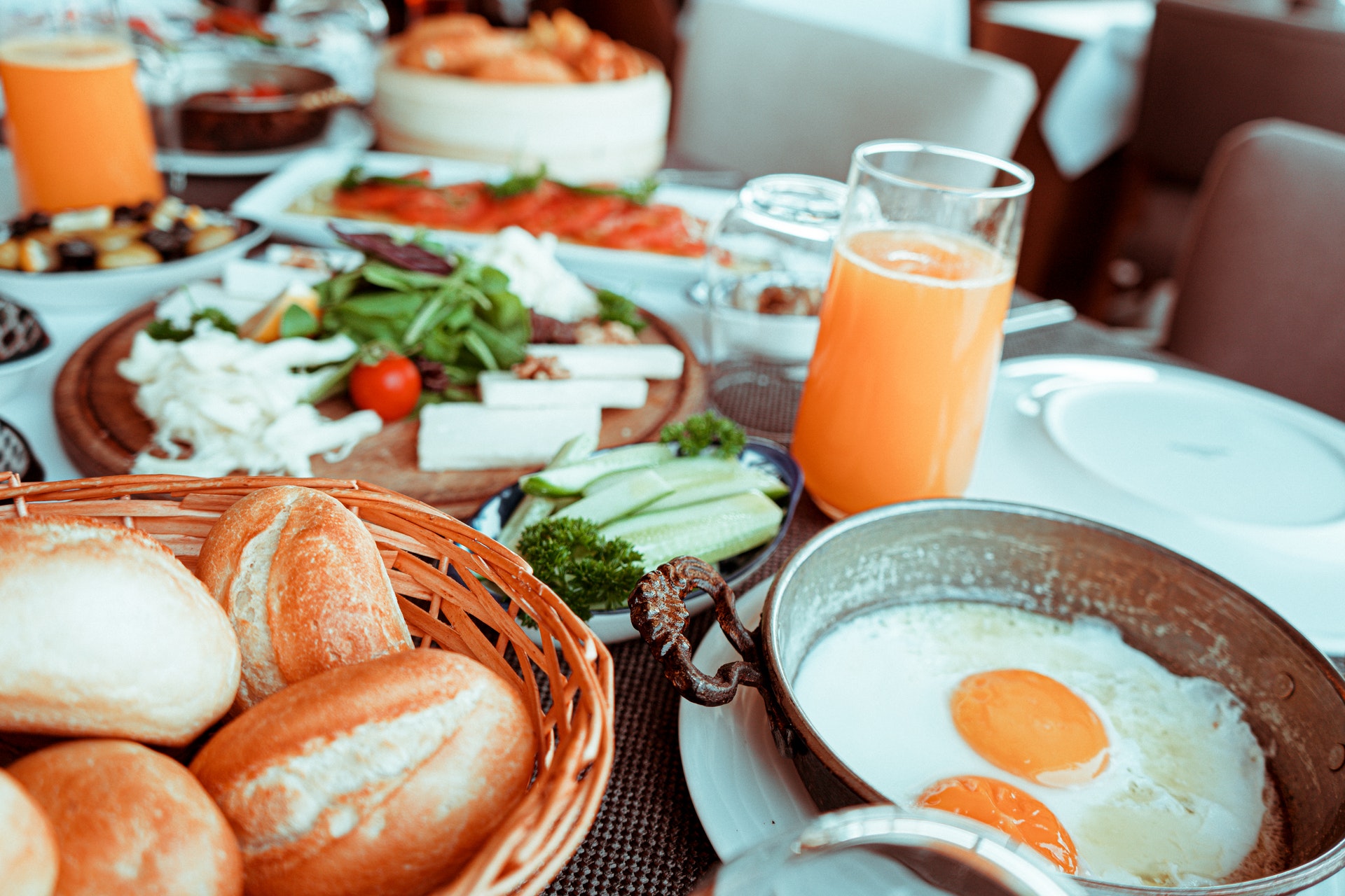 Quick and Easy Brunch Menu All Guests Will Love easy brunch menu
