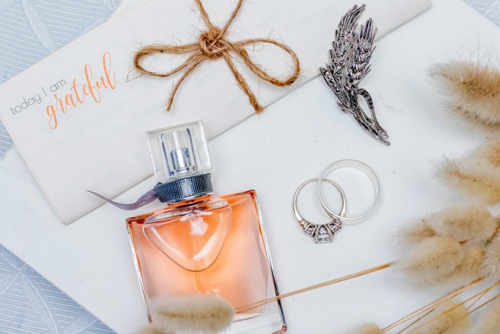 wedding perfumes with rings